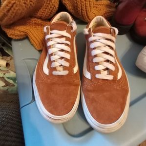 LIGHT BROWN SUEDE VANS